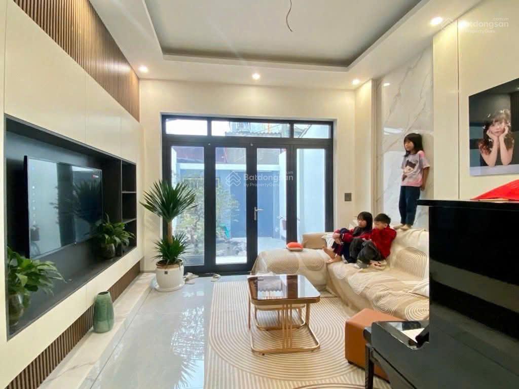 Bán nhà liên mạc, 5,5 tỷ, 34m2, nhà xây mới, tiện nghi đầy đủ, tiện ích bạt ngàn