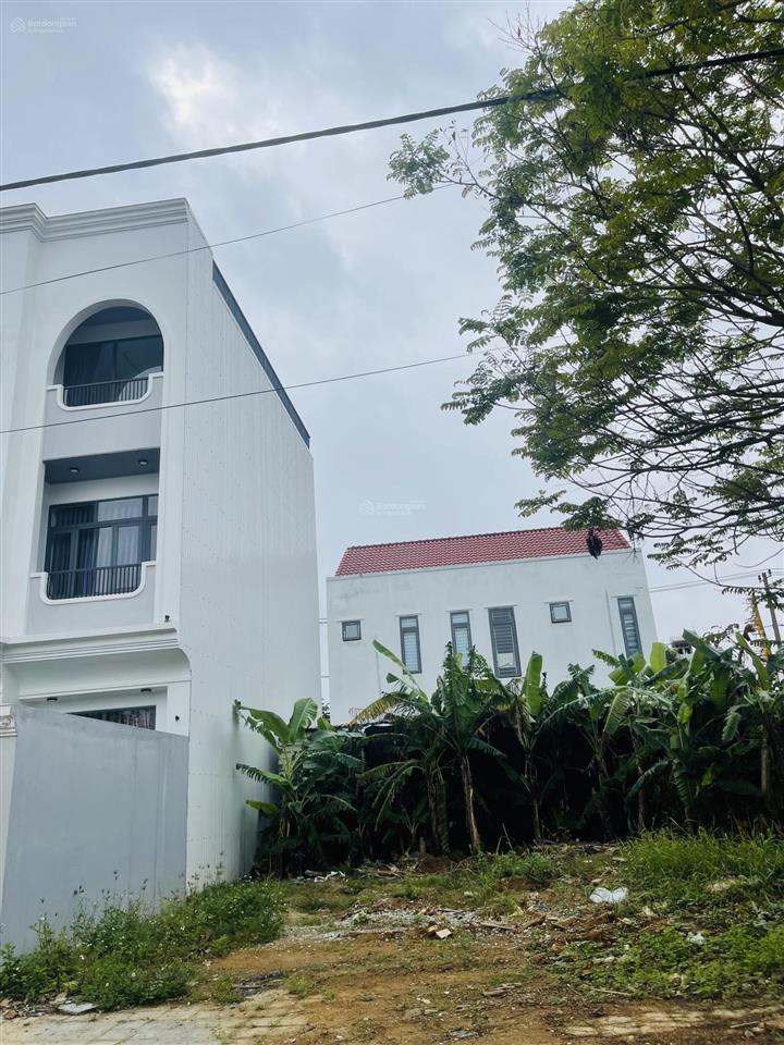 Chủ cần bán lô đất biệt thự đường 10m5 nguyễn đình hoàn, diện tích 150m2, vị trí vàng