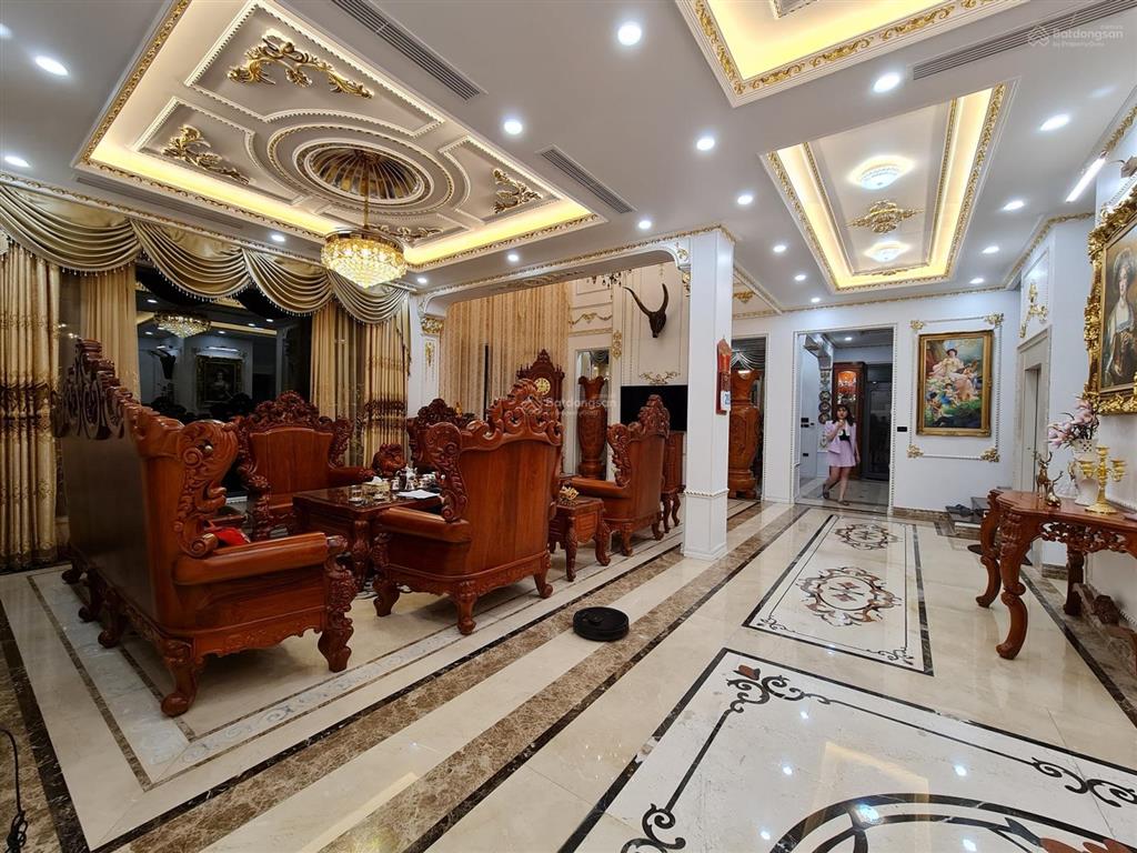 Bán biệt thự mặt phố lưu khánh đàm, việt hưng. dt 200m2 x 4 tầng, giá nhỉnh 50 tỷ