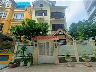 Bán biệt thự phố thiên hiền  mỹ đình.
145m2  4 tầng  mt22m  40.8tỷ  lô góc  ô tô  dừng đỗ