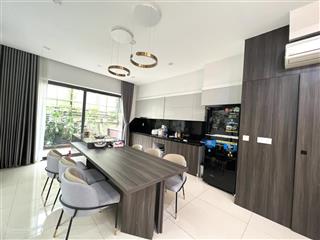 Cho thuê bt 154m2 full nội thất nhập khẩu cao cấp giá hợp lí tại khu đô thị vinhomes thăng long