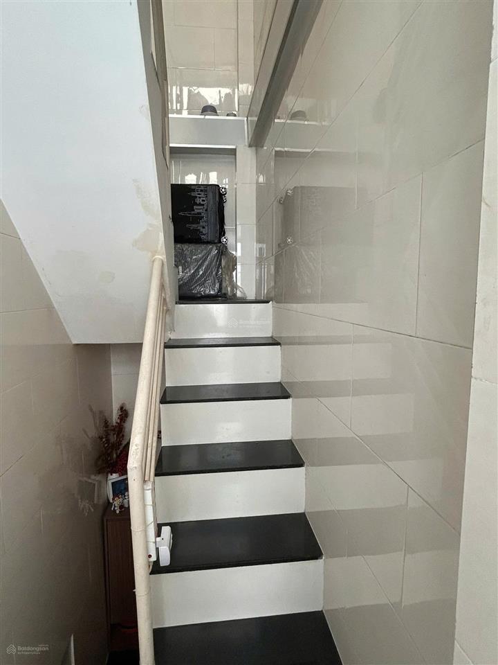 Nhà giá rẻ dưới 3 tỷ ngay tại trung tâm quận 5