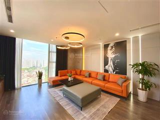 Duy nhất căn góc, full kính bao quanh  3pn cực rộng 162m²  ban công nam, đông nam  the nine
