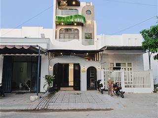 Bán nhà 3 tầng full nội thất đường d4 khu hồng loan 6a
