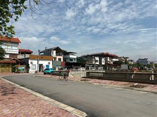 Hiếm  bán đất đấu giá thôn đìa, phân lô, vỉa hè rộng, đầu tư hay ở đều tuyệt, gần view hồ