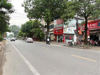 Hiếm  đấu giá x1 ,phân lô, vỉa hè rộngđường 3 ô tô 7 chỗ tránh nhau 50m đến view hồ đẹp nhất