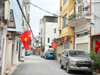 Đường ô tô để ngày đêm chỉ cách 3 bướcđể ở hay kinh doanh đều đỉnhngay đường võ văn kiệt