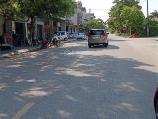 Chỉ hơn 3tỷ giá siêu tốt
sẵn nhà tầng thiết kế thông minh đường oto đỗ cửa