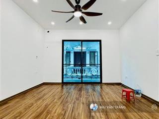 Bán nhà nguyễn khang cầu giấy,dân xây mặt tiền rộng,phân lô ô tô đỗ cửa,ô chờ thang máynhỉnh 10 tỷ