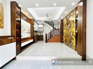 Nhỉnh 6 tỷ! bán gấp nhà lê quang đạo nam từ liêm, lô góc dân xây 35m2x5t ngõ rộng 2.5m, 35m ra ô tô