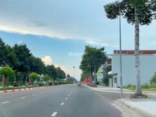 Nền 2 mặt tiền đường 60m giao lộ kết nối sân bay long thành cách chỉ 5km có sổ hồng riêgchỉ 900tr