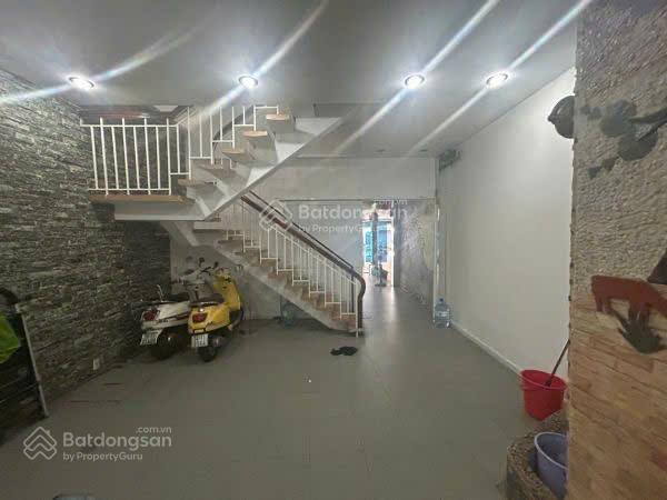 Cc bán nhà mt thống nhất, phường an hội đông,dt 4,6x25m, 3 tầng, giá 17 tỷ, 0919 818 *** gặp mr nam