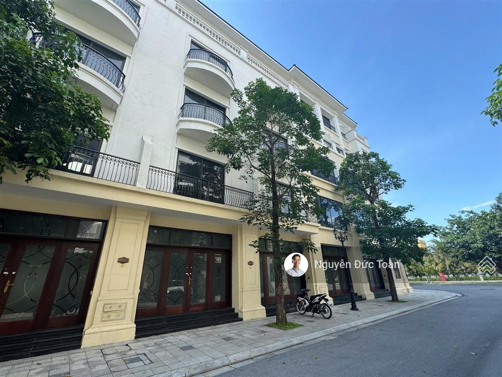Bán biệt thự san hô vinhomes, vài bước chân ra biển, giá tốt nhất thị trường 10 tỷ, 0985 430 ***