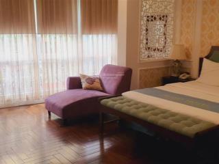 Khách sạn nhỏ view hồ gươm, 20p, full phòng 99%. 3 bước chân ra hồ.