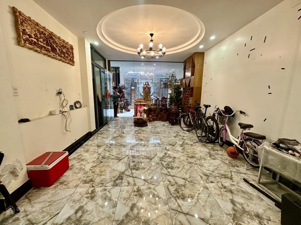 Bán nhà mặt tiền nhựa 8m dương bá trạc p1 q8