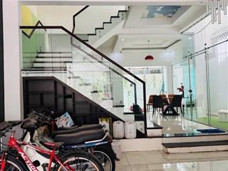 Biệt thự cao cấp khu dân cư phong phú 5 ngay bến xe quận 8