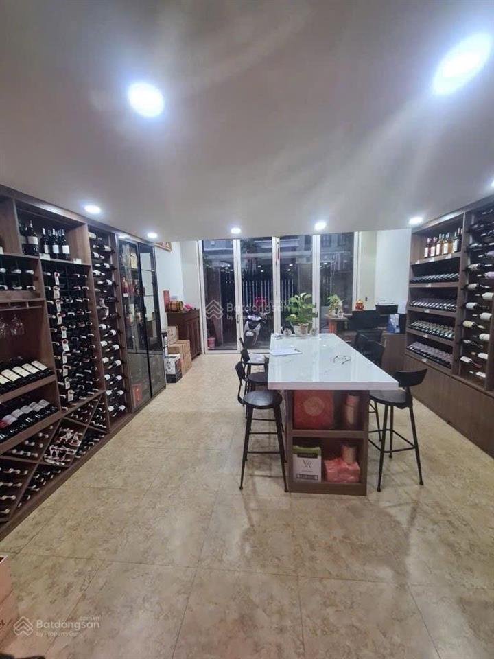 Nhà 5 tầng 100m2 mặt tiền khu dân cư trung sơn liền kề quận 7