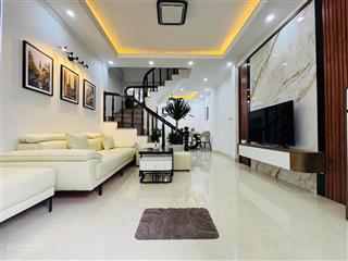 Bán nhà cự lộc, 35m2x4t, hàng xóm kinhplace, 15m ra ô tô dừng đổ ngày đêm, gần phố