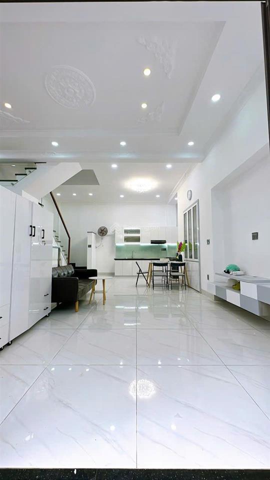 Hạ giá bán nhanh chuyển cv nhà sát hẻm xh tân vĩnh dt 6m sâu 10m vuông nở hậu 8,9ty còn bớt lộc