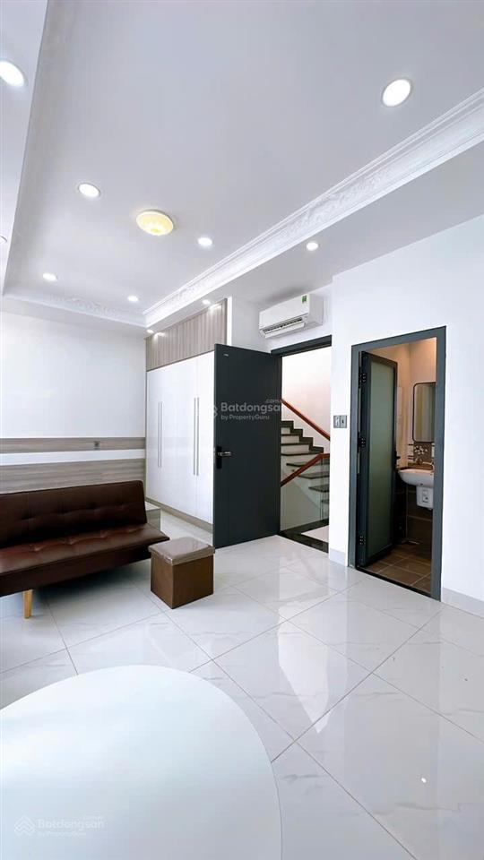 Hạ giá bán nhanh chuyển cv nhà sát hẻm xh tân vĩnh dt 6m sâu 10m vuông nở hậu 8,9ty còn bớt lộc