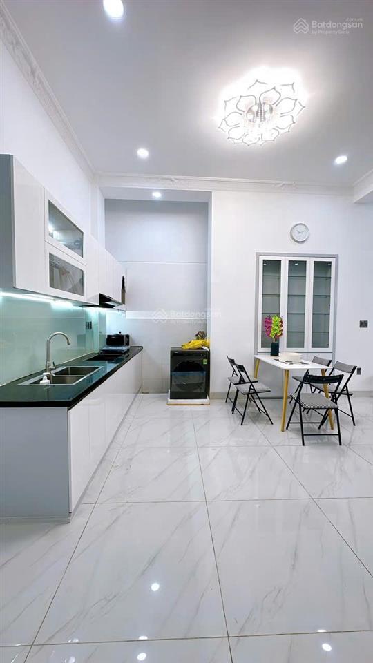 Hạ giá bán nhanh chuyển cv nhà sát hẻm xh tân vĩnh dt 6m sâu 10m vuông nở hậu 8,9ty còn bớt lộc