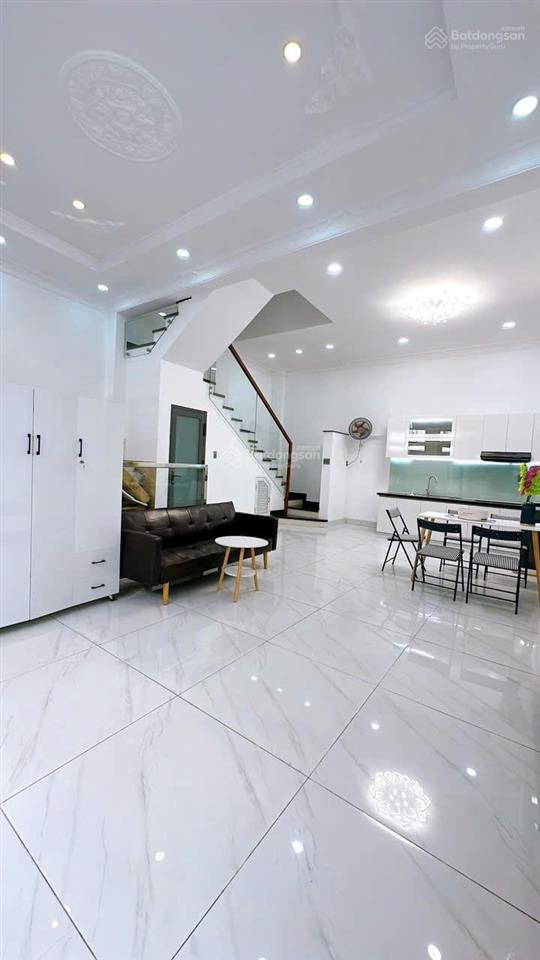 Hạ giá bán nhanh chuyển cv nhà sát hẻm xh tân vĩnh dt 6m sâu 10m vuông nở hậu 8,9ty còn bớt lộc
