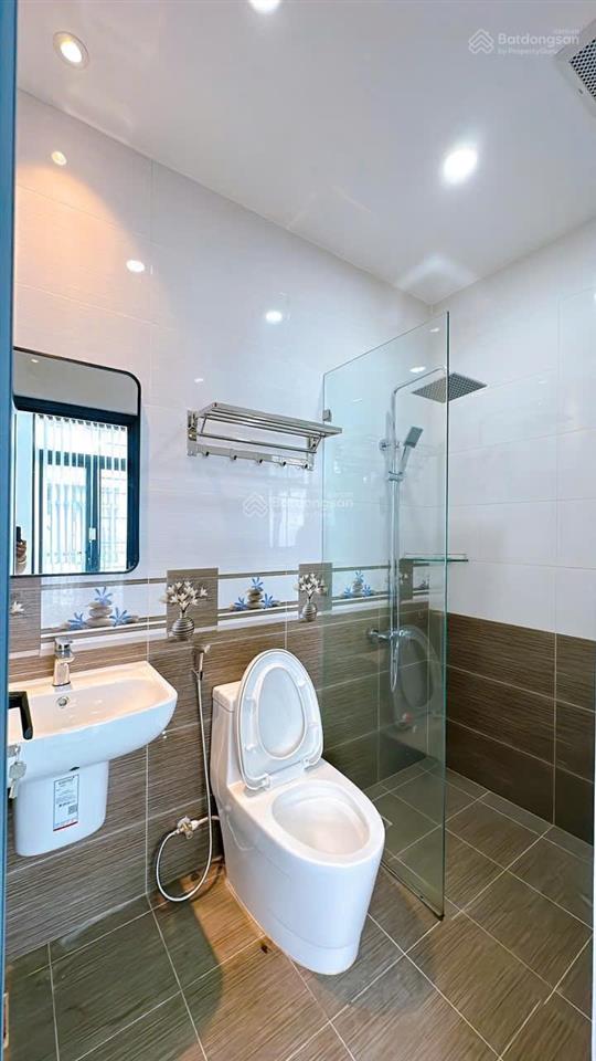 Hạ giá bán nhanh chuyển cv nhà sát hẻm xh tân vĩnh dt 6m sâu 10m vuông nở hậu 8,9ty còn bớt lộc