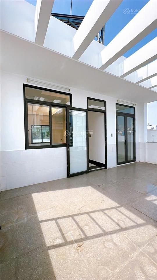 Hạ giá bán nhanh chuyển cv nhà sát hẻm xh tân vĩnh dt 6m sâu 10m vuông nở hậu 8,9ty còn bớt lộc