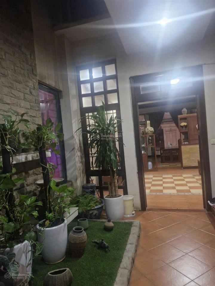 Cần bán nhà mặt phố lê lợi, chợ hà đông 106m2, 5 tầng, 5m mặt tiền