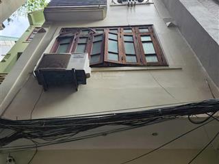 Cho thuê nhà 4 tầng tại ngõ 03 hoàng quốc việt  nhà mới sạch sẽ có nội thất