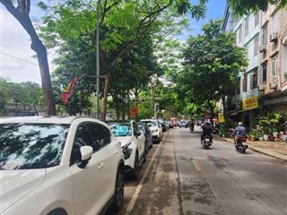 Bán nhà mặt phố nguyễn đình hoàn  trung tâm quận cầu giấy 4 tầng 1 tum 3pn 30m2