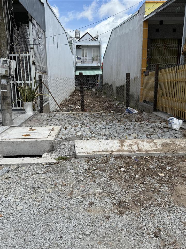 Bán đất tại đường triệu thị trinh khóm bình khánh 3, bình đức long xuyên an giang