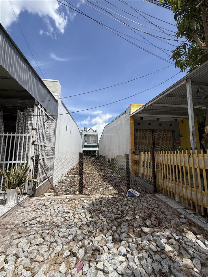 Bán đất tại đường triệu thị trinh khóm bình khánh 3, bình đức long xuyên an giang