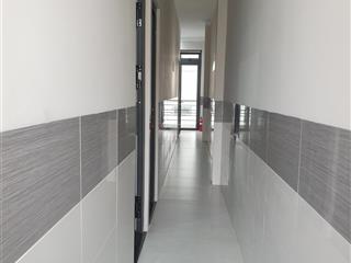 Cho thuê phòng 20m2, đầy đủ tiện nghi, hẻm xvnt thông điện biên phủ, lối đi riêng khóa vân tay