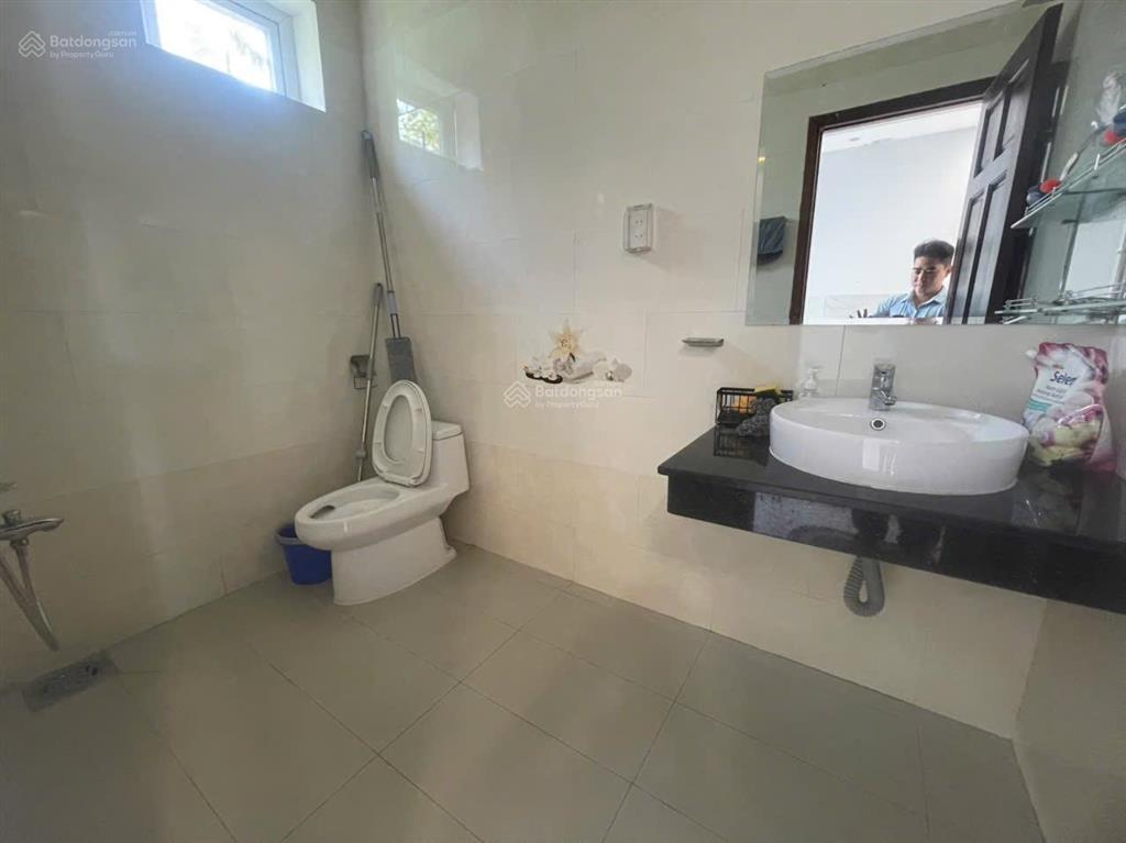 Bán bt 5pn, 4wc, 230m2 ở quốc lộ 13, hiệp bình phước, 16 tỷ giá ưu đãi