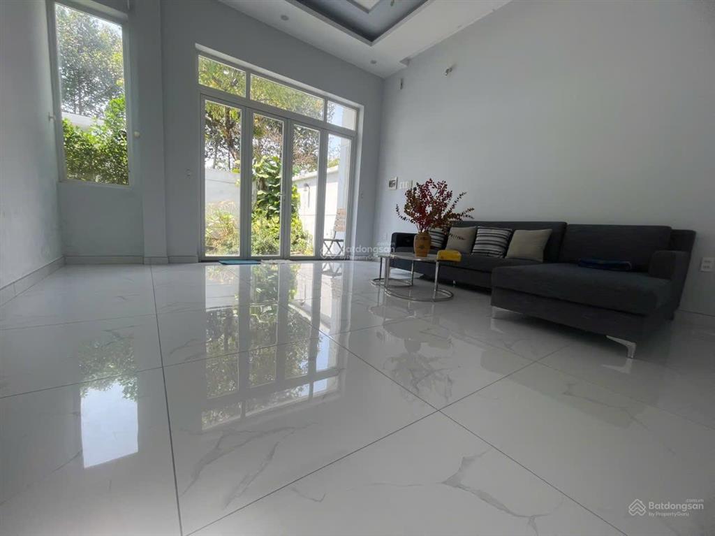 Bán bt 5pn, 4wc, 230m2 ở quốc lộ 13, hiệp bình phước, 16 tỷ giá ưu đãi