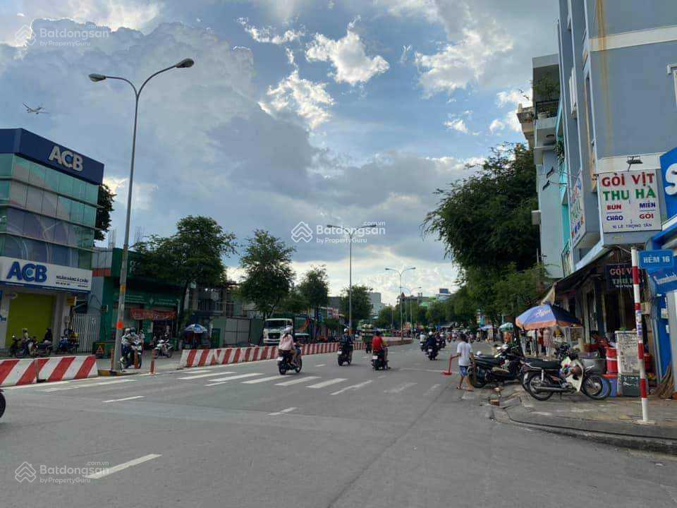 Cần bán nhà 2 mặt tiền đường 3/2  7 tầng , thang máy phường 2, quận 11