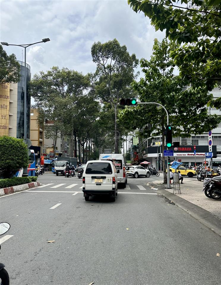 Bán nhà an dương vương  vài bước nguyễn tri phương  ô tô ngủ nhà nhỉnh 13 tỷ .