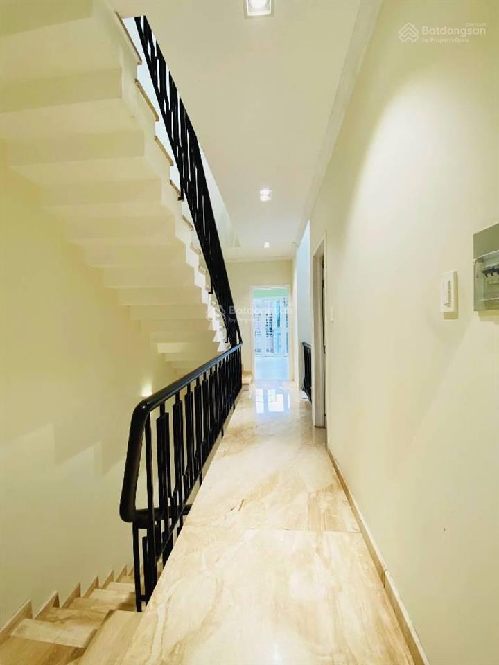 Sư vạn hạnh 4,8 x 17  vạn hạnh mall 6 tầng 347,2m2  nhà phố hiện đại lý tưởng  30 tỷ .