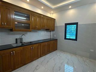 Chính chủ cần bán nhà mặt đê yên nghĩa rộng thoáng có thang máy