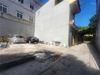 Bán gấp đất đẹp vạn 3. oto 16 chỗ ngủ trong đất, đường thông. giá hơn 2 tỷ