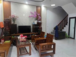 Bán nhà 4 tầng gần chợ tự khoát. vài bươc ra trường học.