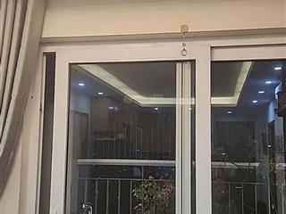 Chính chủ cần bán gấp căn hộ 83m2  3 ngủ  2wc mặt đường hồ tùng mậu