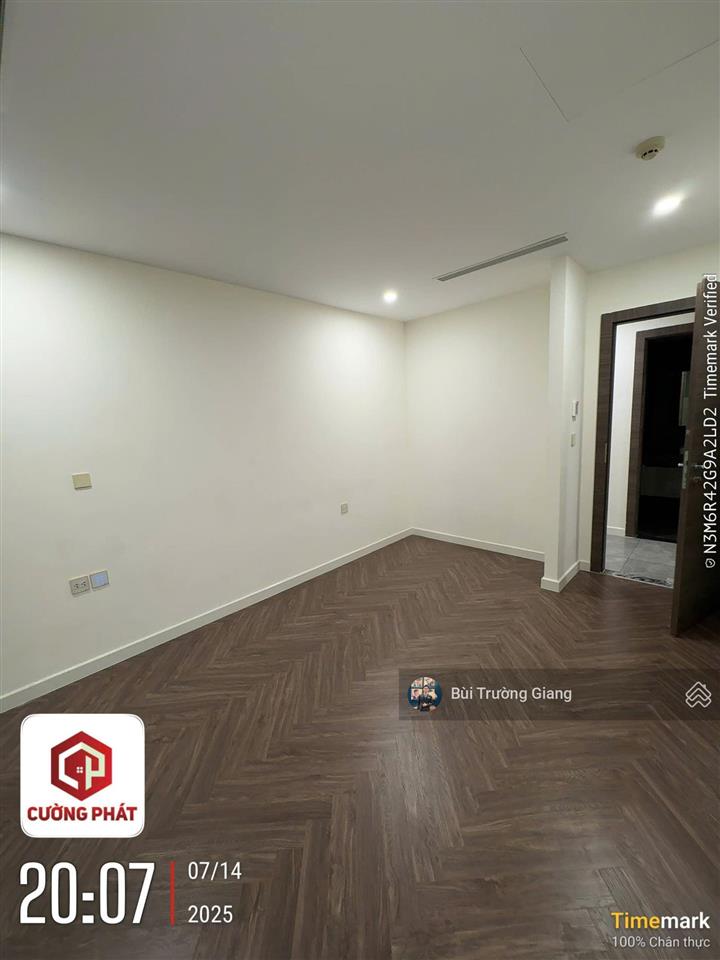 Cho thuê căn hộ 2pn 2wc  122m2  giá hợp lí 16tr miễn phí quản lí, view thoáng