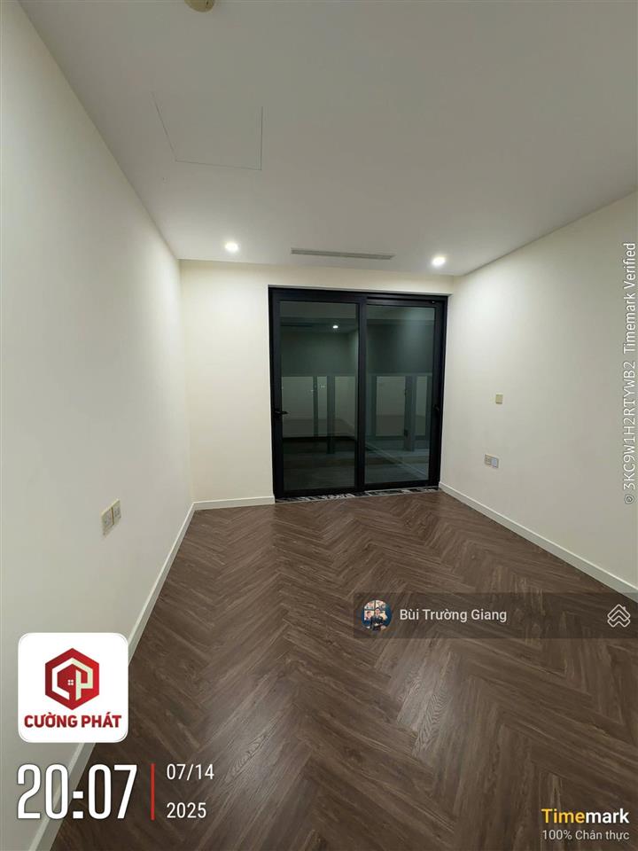 Cho thuê căn hộ 2pn 2wc  122m2  giá hợp lí 16tr miễn phí quản lí, view thoáng