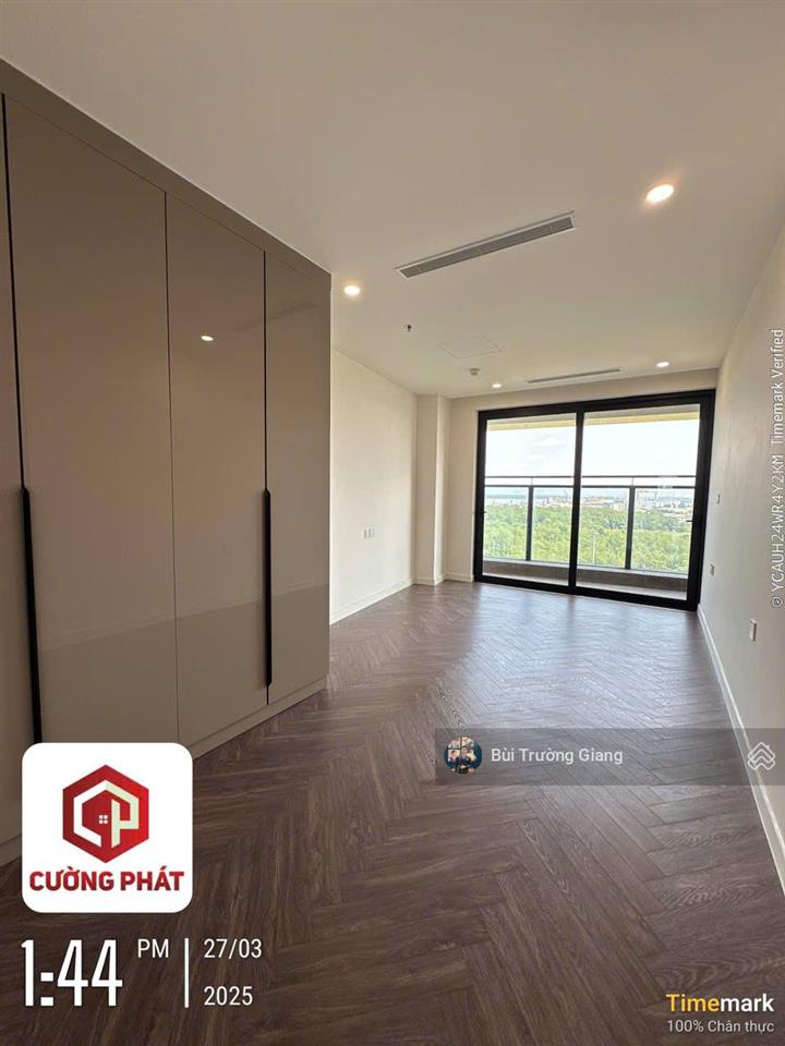 Cho thuê căn hộ 2pn + 1 kho, 138m2, giá tốt 17tr/th miễn phí quản lý, đặc biệt view trọn pháo bông