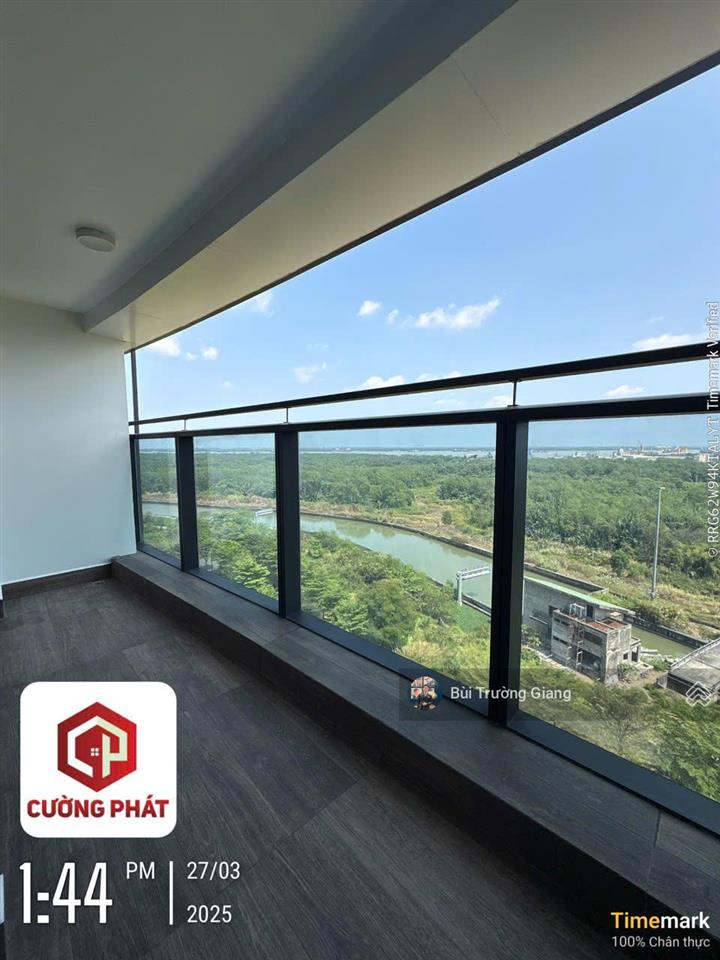 Cho thuê căn hộ 2pn + 1 kho, 138m2, giá tốt 17tr/th miễn phí quản lý, đặc biệt view trọn pháo bông