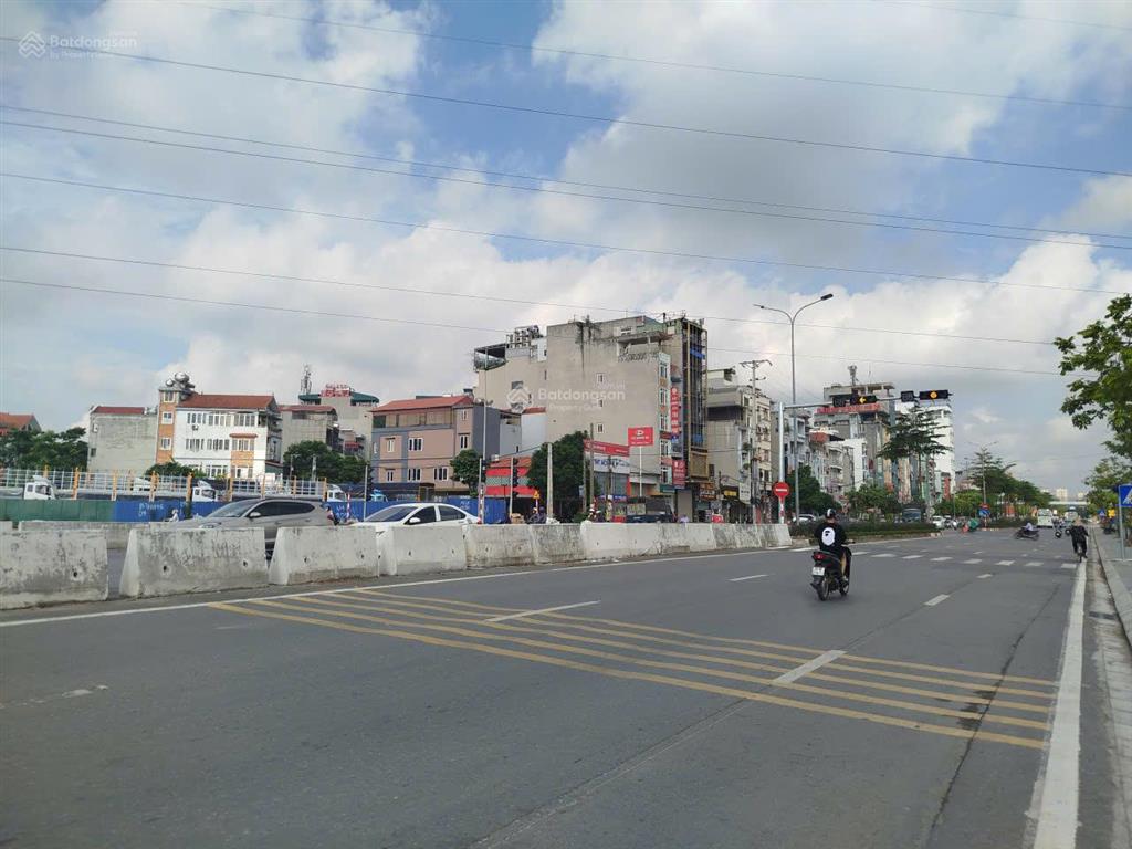 Bán đất tặng nhà 4 tầng khu đô thị hinode mặt đường 30m. kinh doanh. diện tích 100m giá đầu tư.