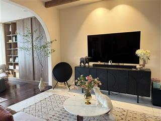 Cho thuê midtown 3pn, căn góc, 130m2, giá 45/tháng,full nội thất,nhà mới 100% . 0777 928 ***