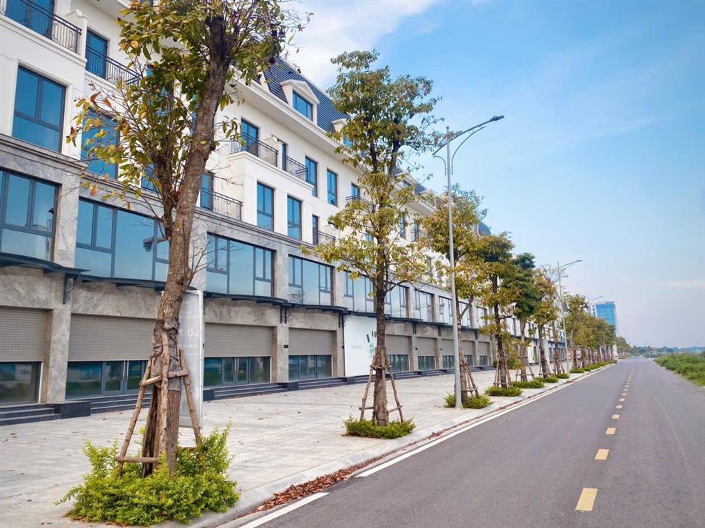 5 tỷ bán liền kề 80m2, 5 tầng thang máy, ô tô vào nhà, + nội thất 100tr